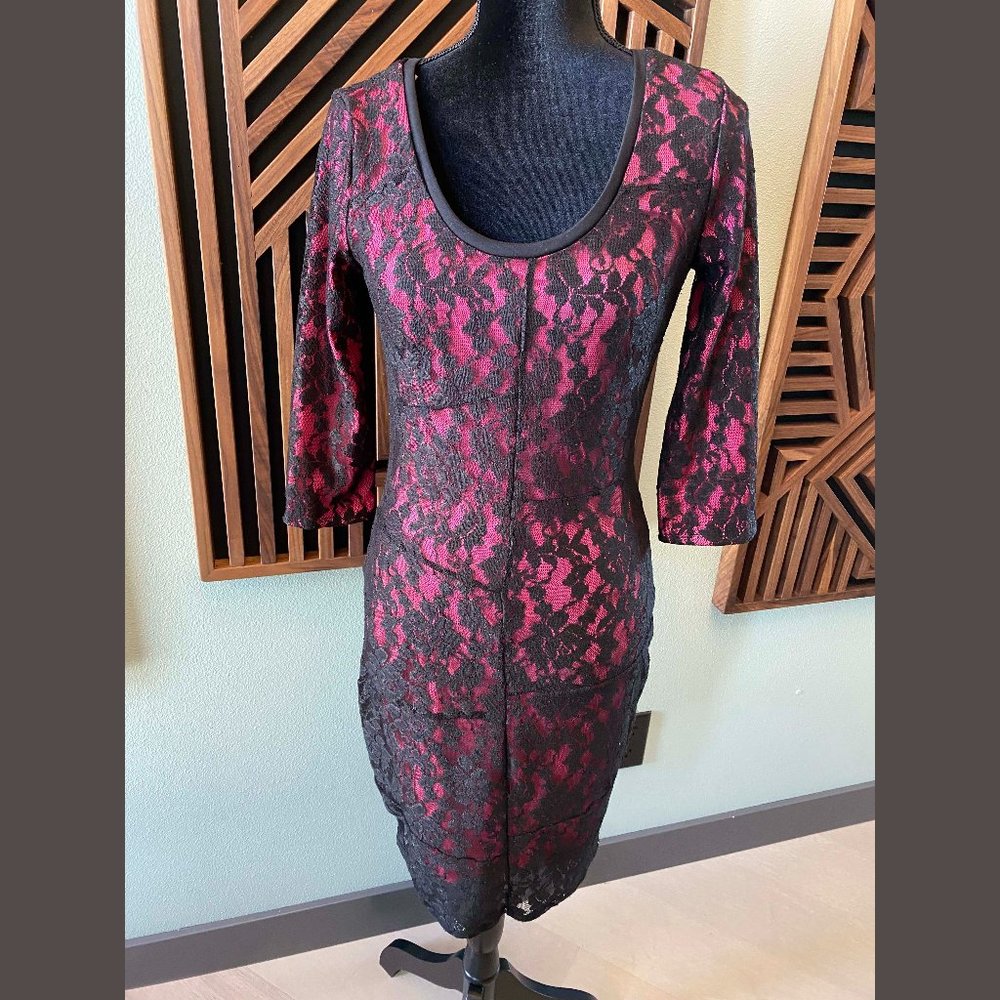 Nicole by Nicole Miller Hot Pink and Black Lace 3/4 Sleeve Form Fitting Dress